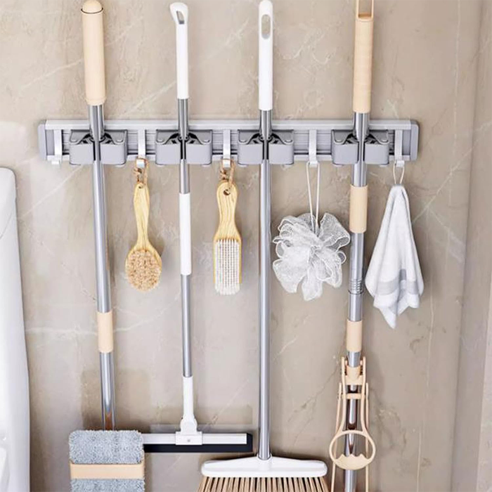 Colgador de trapeador de pared con ganchos