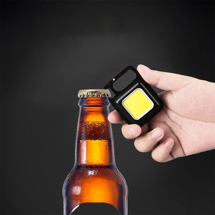 Llavero con linterna LED multiusos